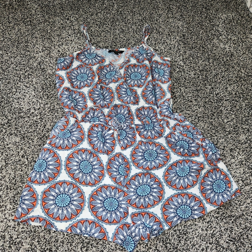 Banana Republic Geometrical Floral Romper Size Small,‎ Pockets, Boho, Groovy